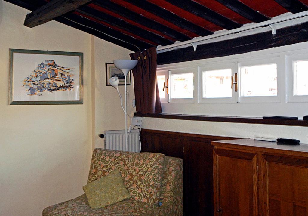 Casa Delle Eroidi Casa de Férias *